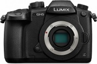 Купити фотоапарат Panasonic DMC-GH5 body  за ціною від 38000 грн.