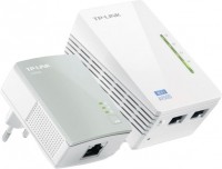 Купити powerline адаптер TP-LINK TL-WPA4220 KIT  за ціною від 2339 грн.